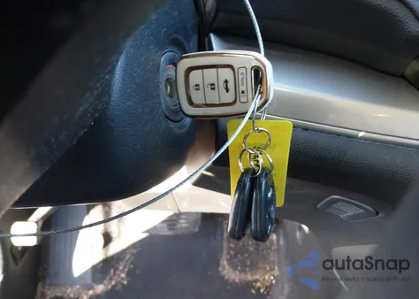 2015 Honda Cr-V Lx z USA, uszkodzony, nr VIN 5J6RM4H32FL074345